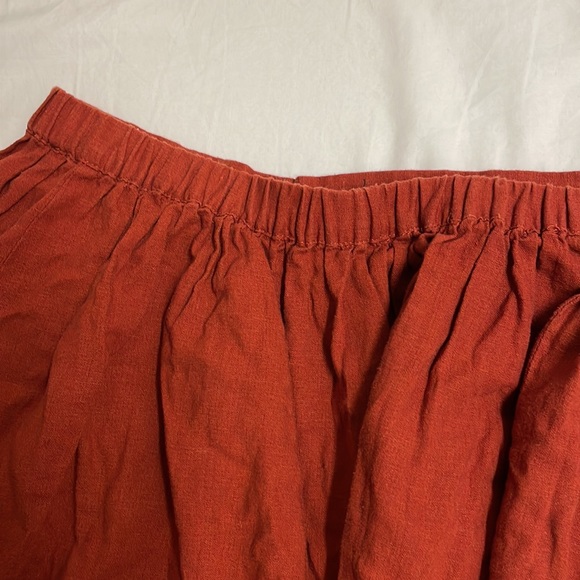 Size small burgundy circle skirt - Picture 3 of 3